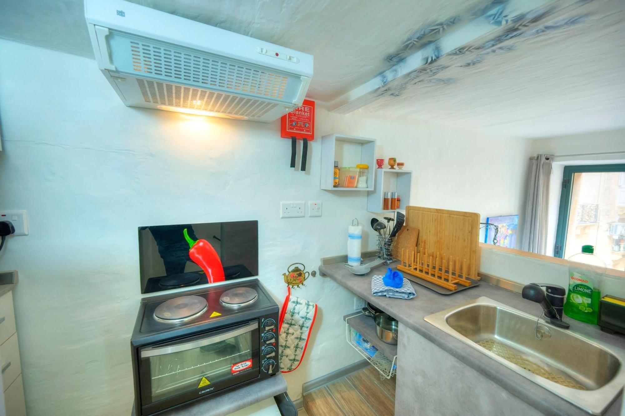 Charming 3 Storey Apartment In Valletta Centre, Ngri1-1 Bagian luar foto